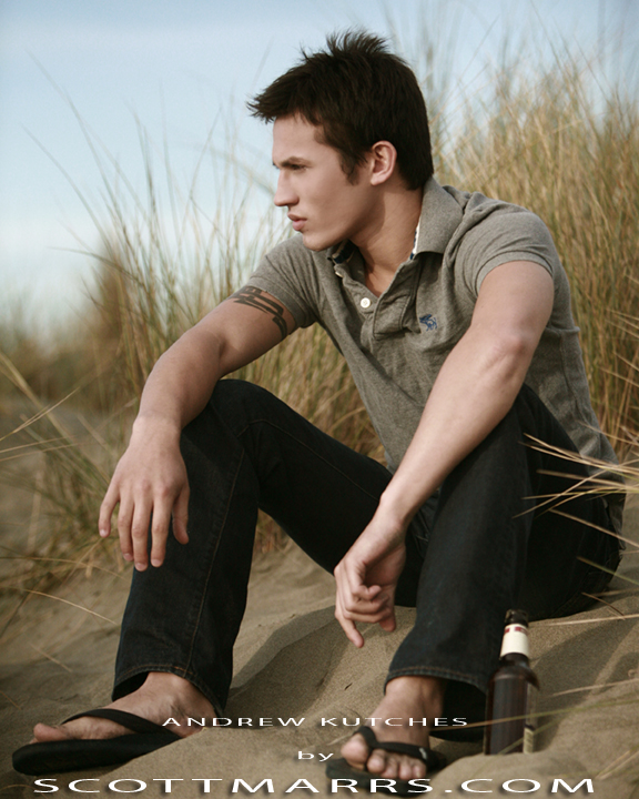 Male model photo shoot of Andrew Kutches  by scottmarrsdotcom in Ocean Beach