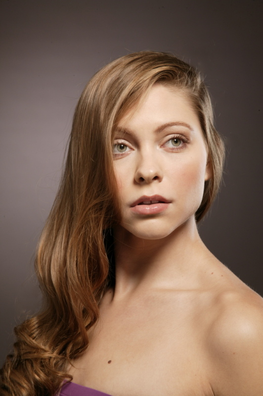 Female model photo shoot of Elsa Leigh