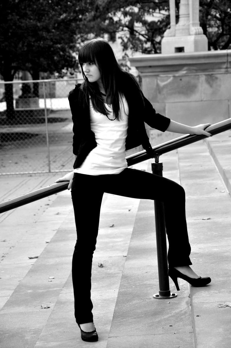 Female model photo shoot of Tanya Zhuk