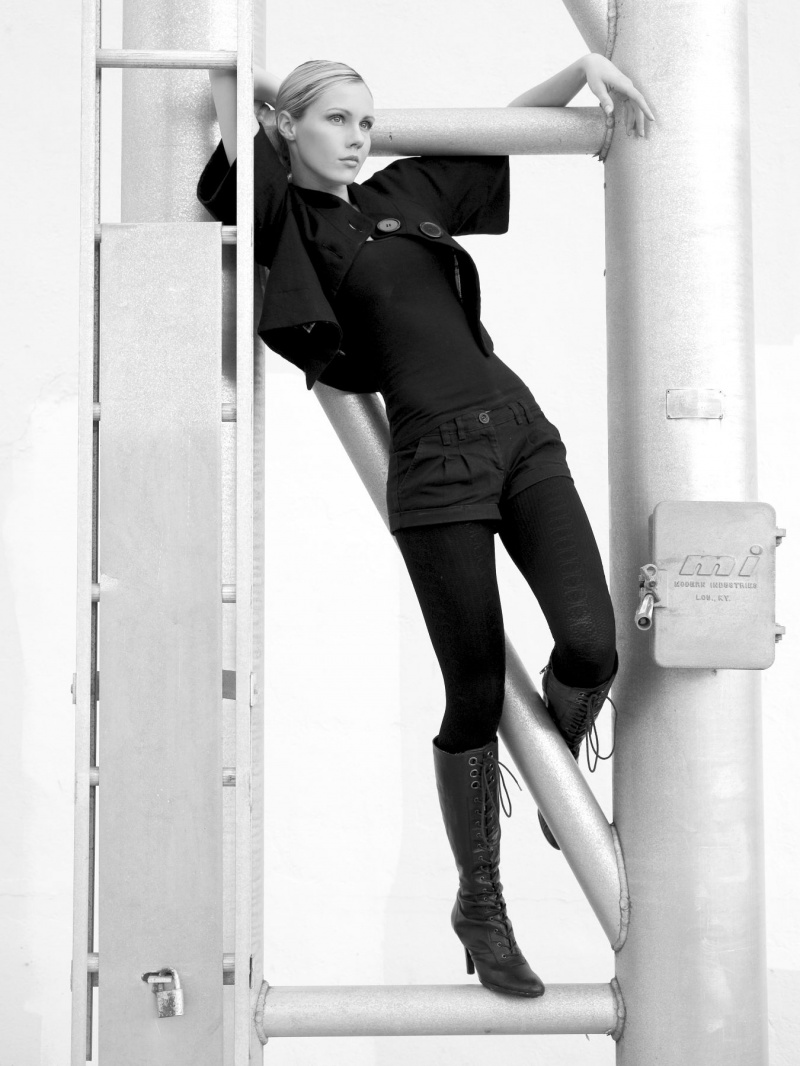 Female model photo shoot of Rachelle Dion G