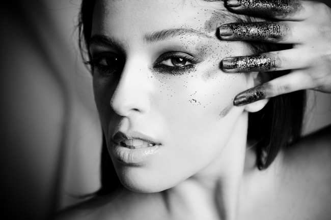 Female model photo shoot of Kelly S by SARAH LOUISE JOHNSON, makeup by Hila Karmand