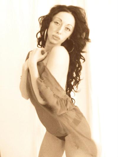 Female model photo shoot of TonyaC