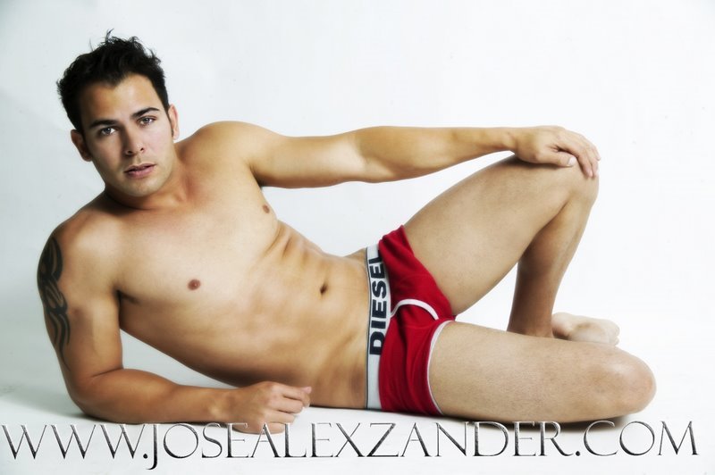 Male model photo shoot of Jorge Marcelo Santos by Jose Alexzander