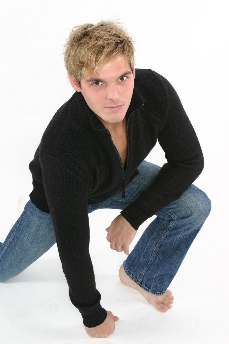 Male model photo shoot of Cole Charming in Orlando, FL