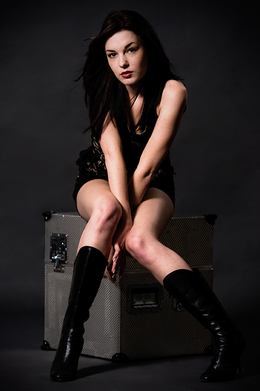 Female model photo shoot of Jeni Jay by EhmAyWithE