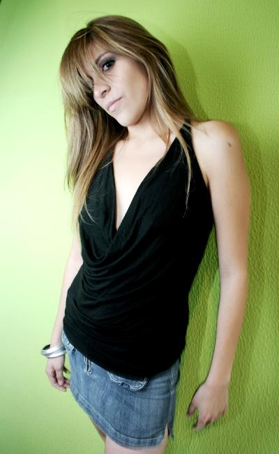 Female model photo shoot of prettyVa