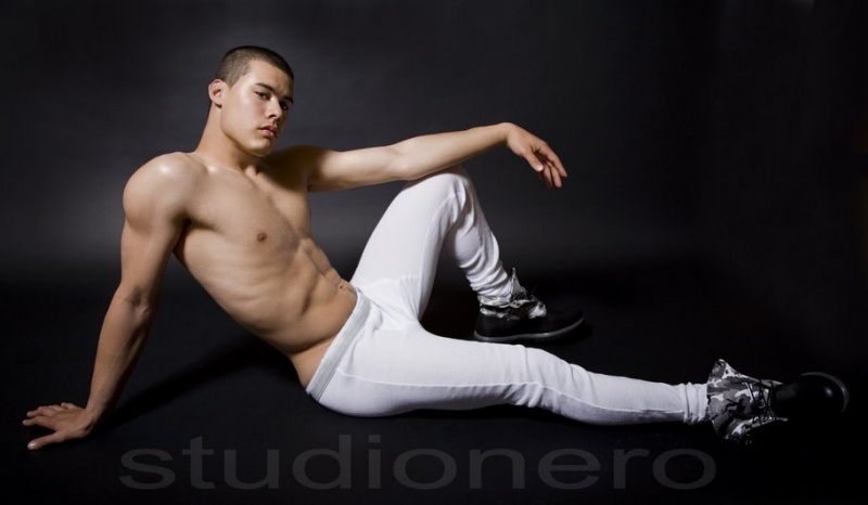 Male model photo shoot of Mr Diaz