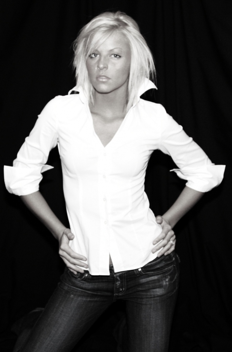 Female model photo shoot of Moriah_Axtell