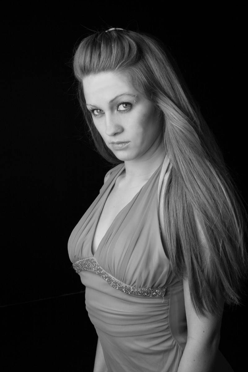 Female model photo shoot of Kelly-Izmerelda