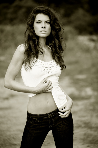 Female model photo shoot of MiNC MaKe-Up
