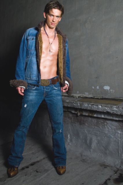 Male model photo shoot of Austin Miller