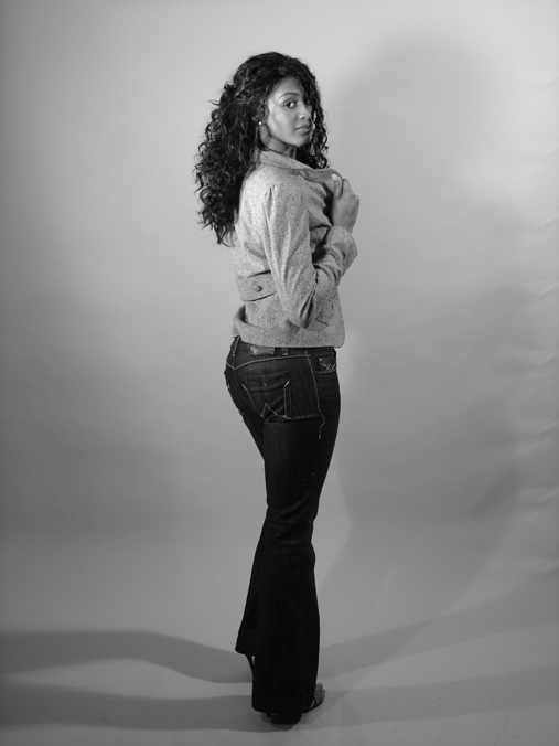 Female model photo shoot of Rochelle Alessandra 1
