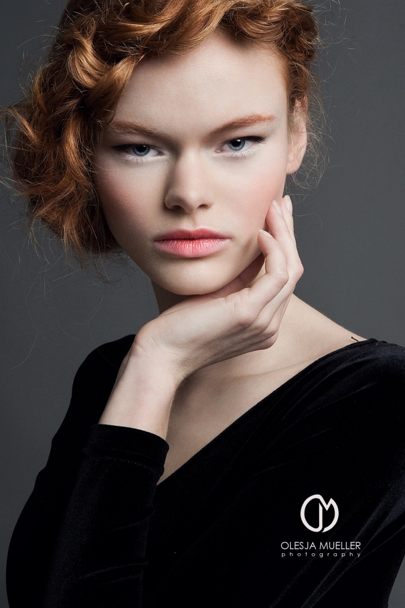 Female model photo shoot of Gallery Row Studio in Styling - Olesja Mueller