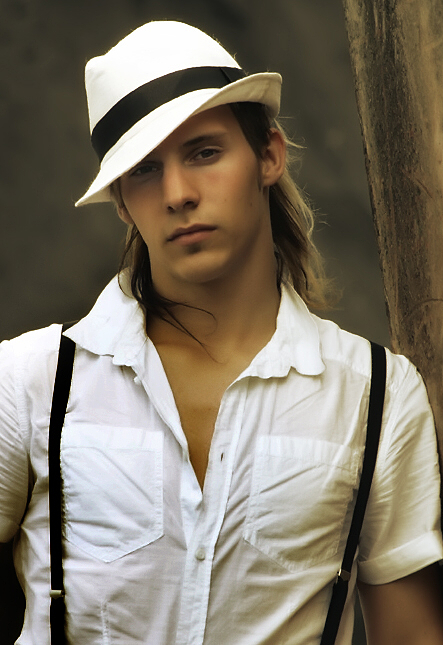 Male model photo shoot of derLupo