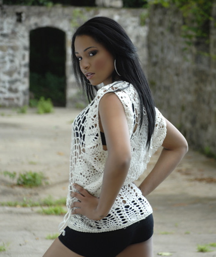 Female model photo shoot of Syreeta R