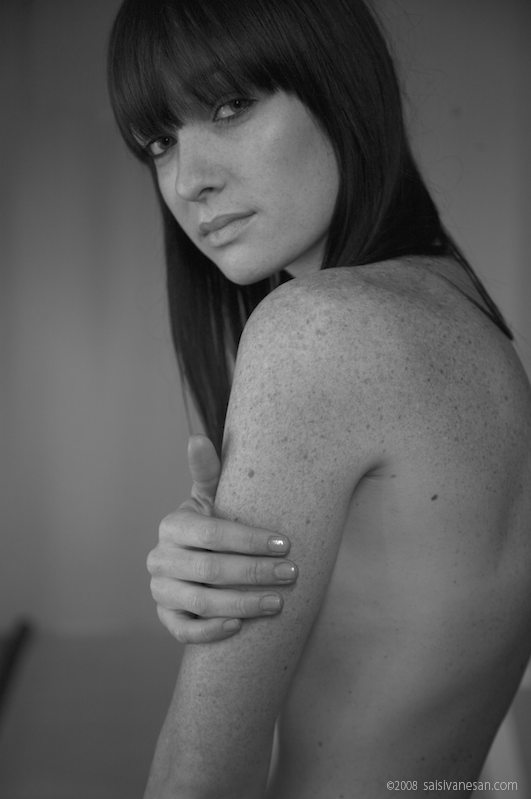 Female model photo shoot of Courtney Maclaren