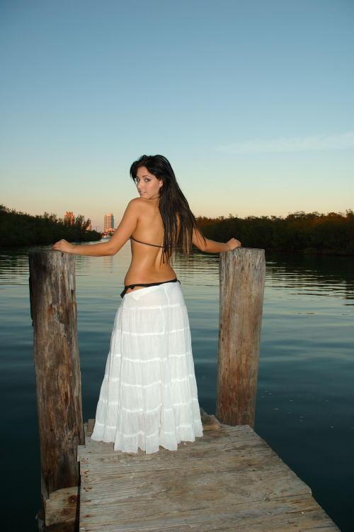 Female model photo shoot of The Juliana Andrade