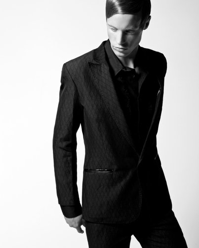 Male model photo shoot of Daniel Skelton