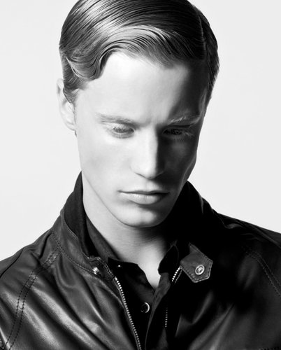 Male model photo shoot of Daniel Skelton