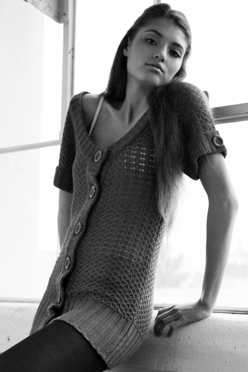 Female model photo shoot of Karla Magsalin by Lucas Zielasko
