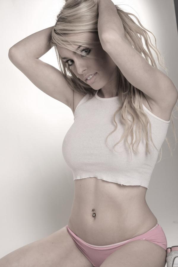 Female model photo shoot of Courtney Gayle