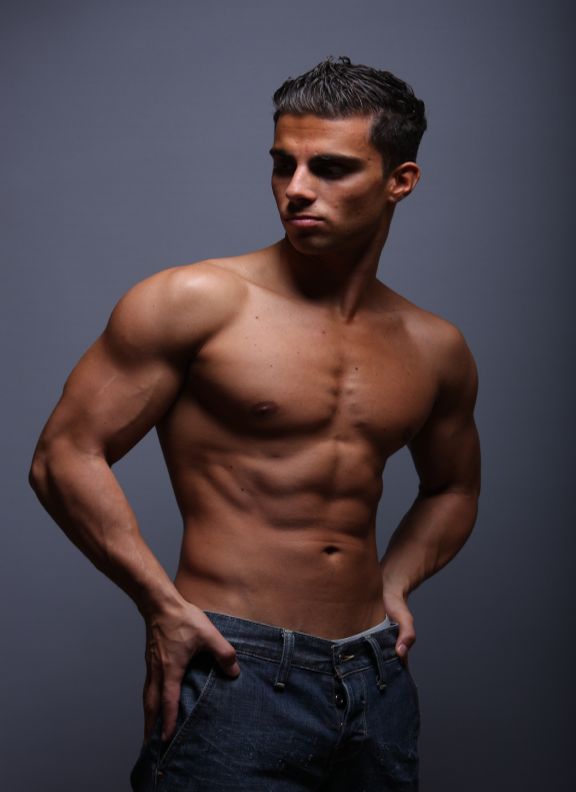 Male model photo shoot of Ronnie Infantino
