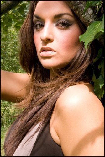 Female model photo shoot of Miss Lisa Nolan