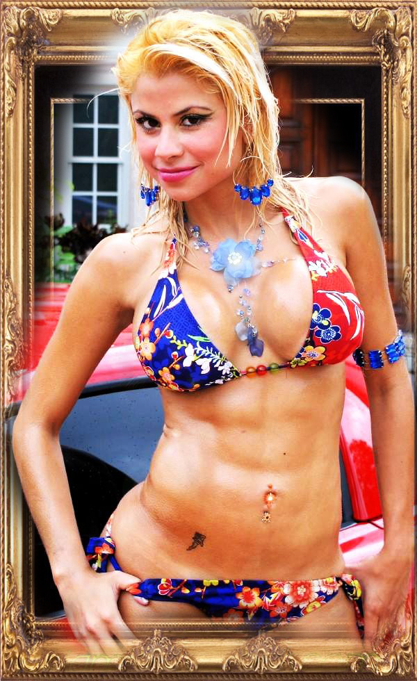 Female model photo shoot of Lindalorena in star island in miami beach
