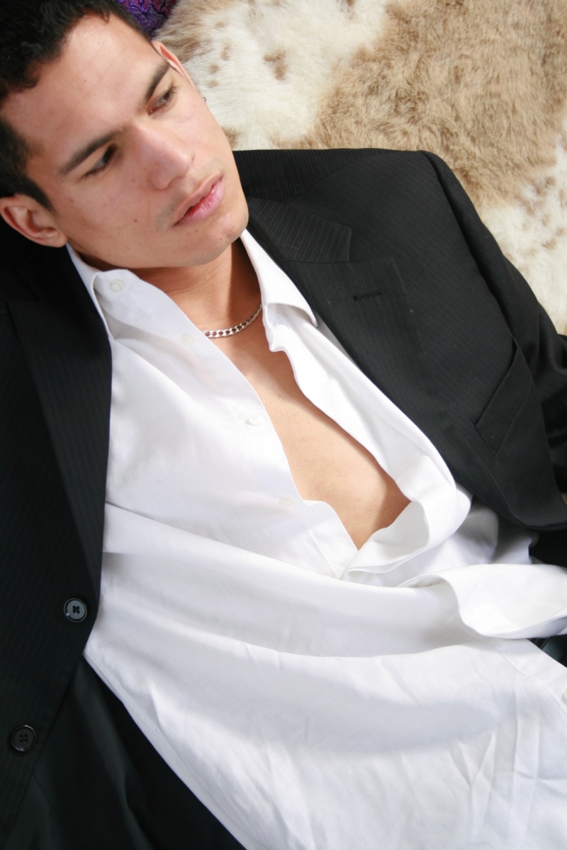 Male model photo shoot of Benjamin Banks in London