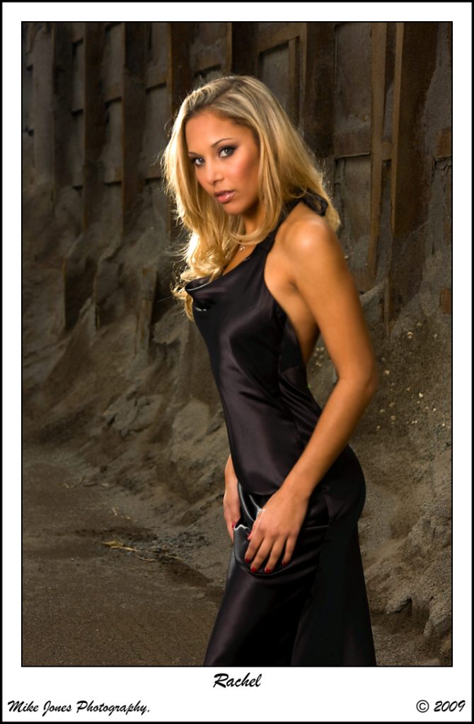 Female model photo shoot of Cassandra Vickers