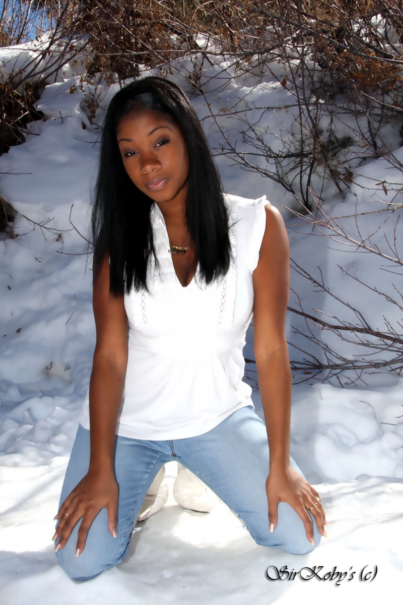 Female model photo shoot of Angel Vanae by SirKoby's Photography