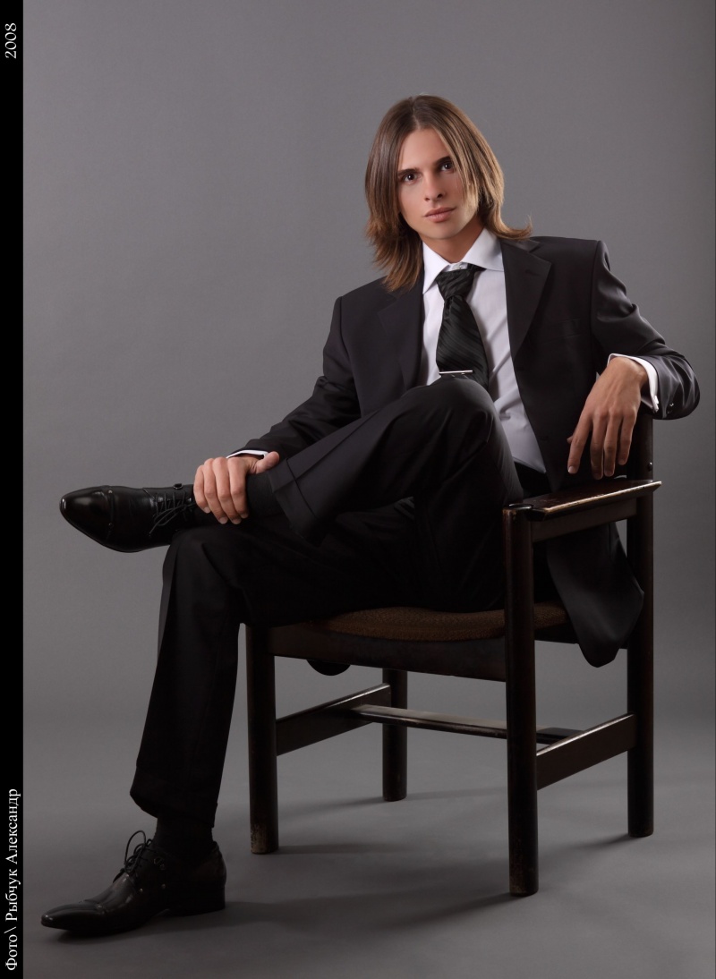 Male model photo shoot of Dimitry B