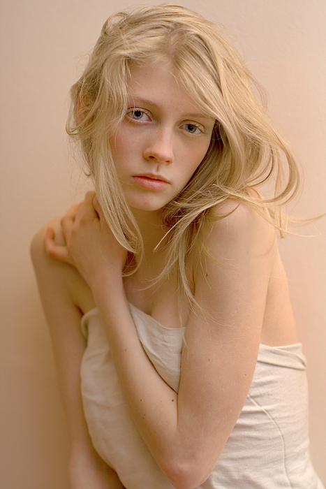 Female model photo shoot of Alex Mru