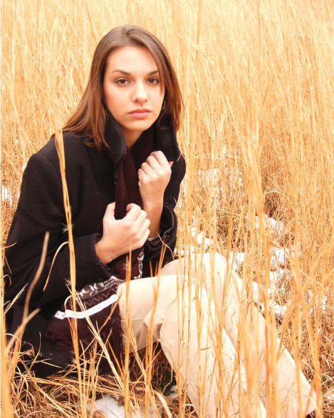 Female model photo shoot of Kerri El