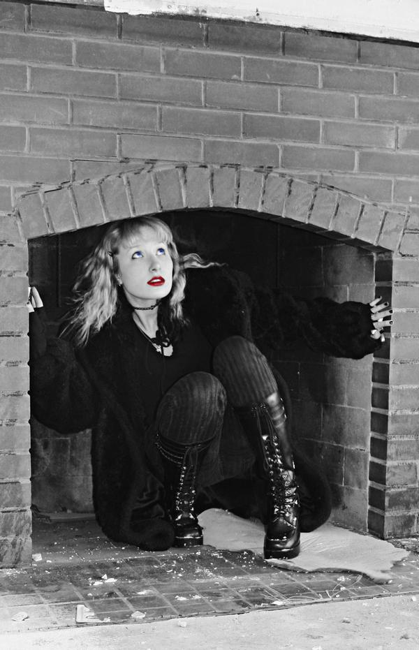 Female model photo shoot of Dead Ringer Dayna in Abandoned House