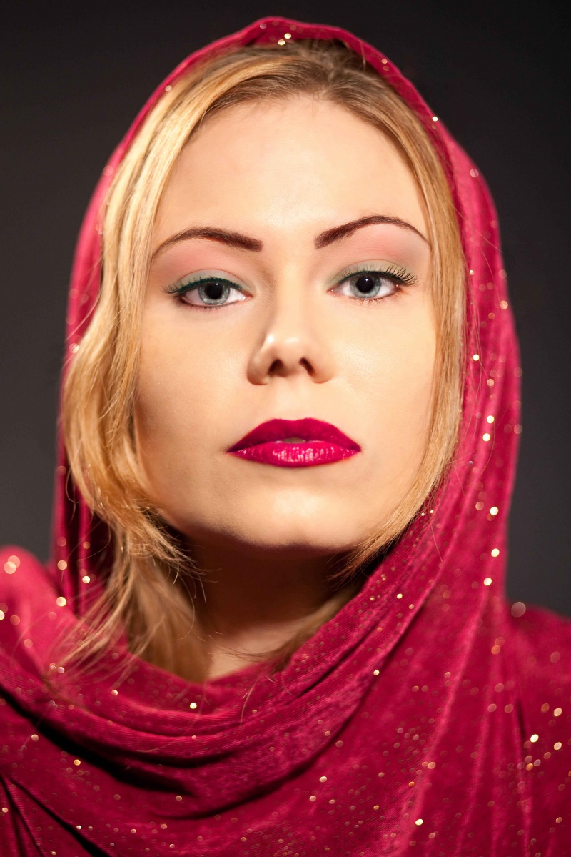 Female model photo shoot of Lisa Mull by Meyer Gladstone, makeup by Renny Vasquez