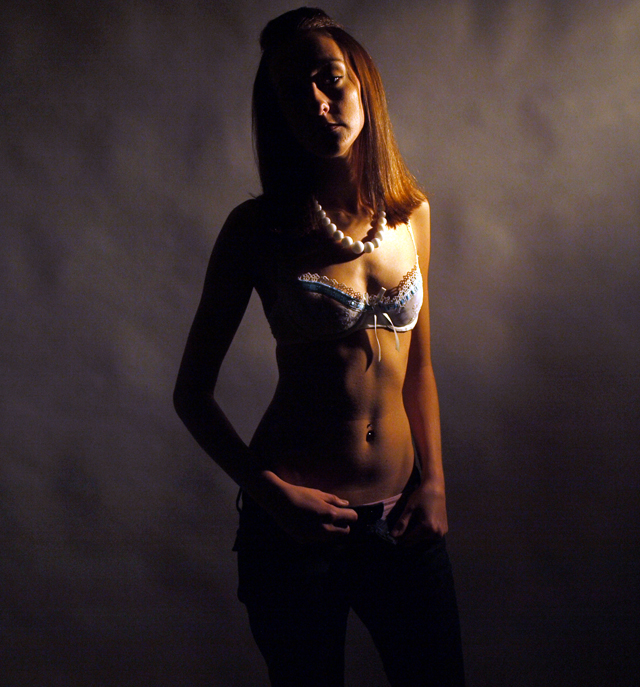 Female model photo shoot of Amanda Emily in Living room studios