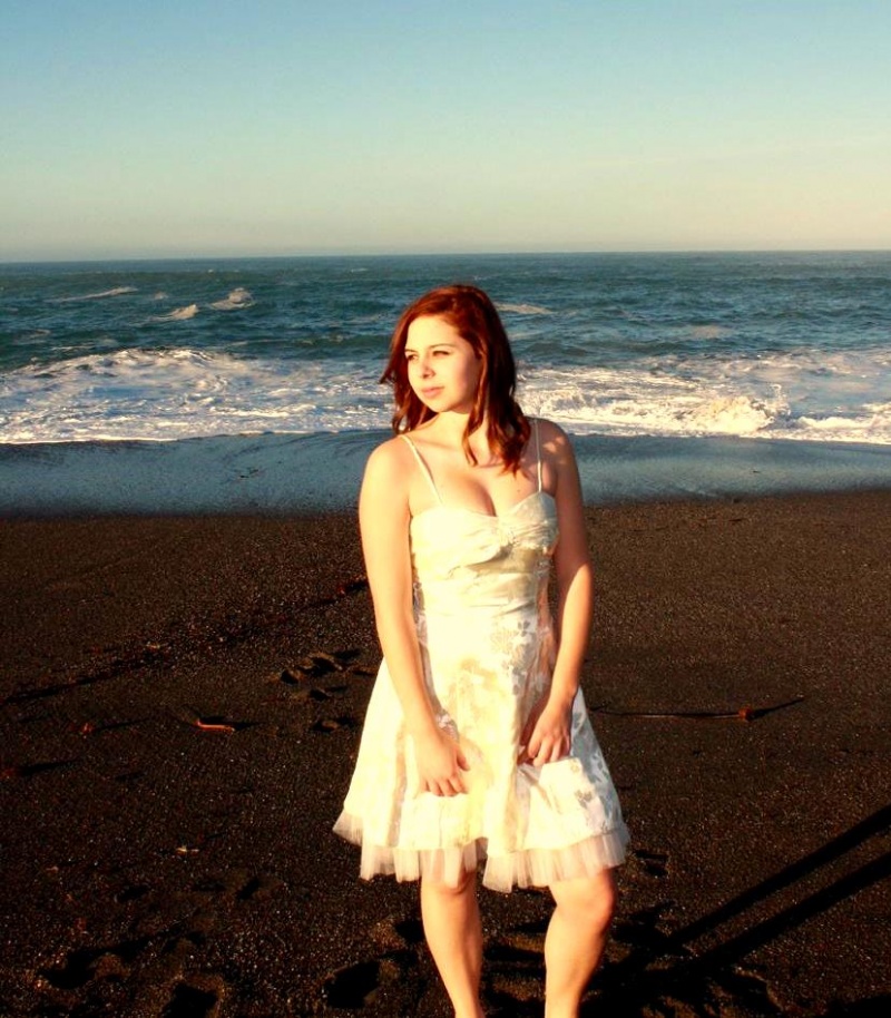 Female model photo shoot of Rebecca Dunckley in Bodega Bay