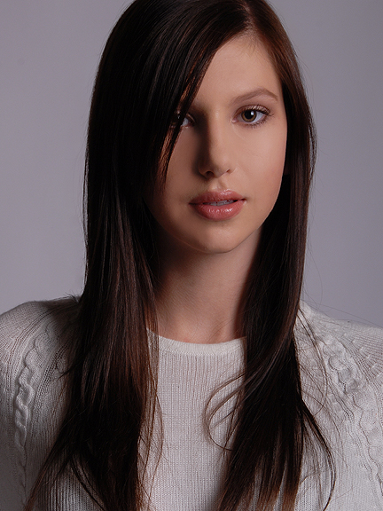 Female model photo shoot of Rachel L M by Magda M in Toronto