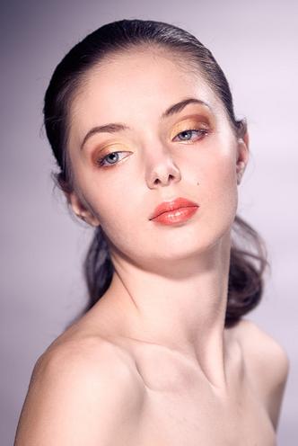 Female model photo shoot of Tatyana Z by istoica