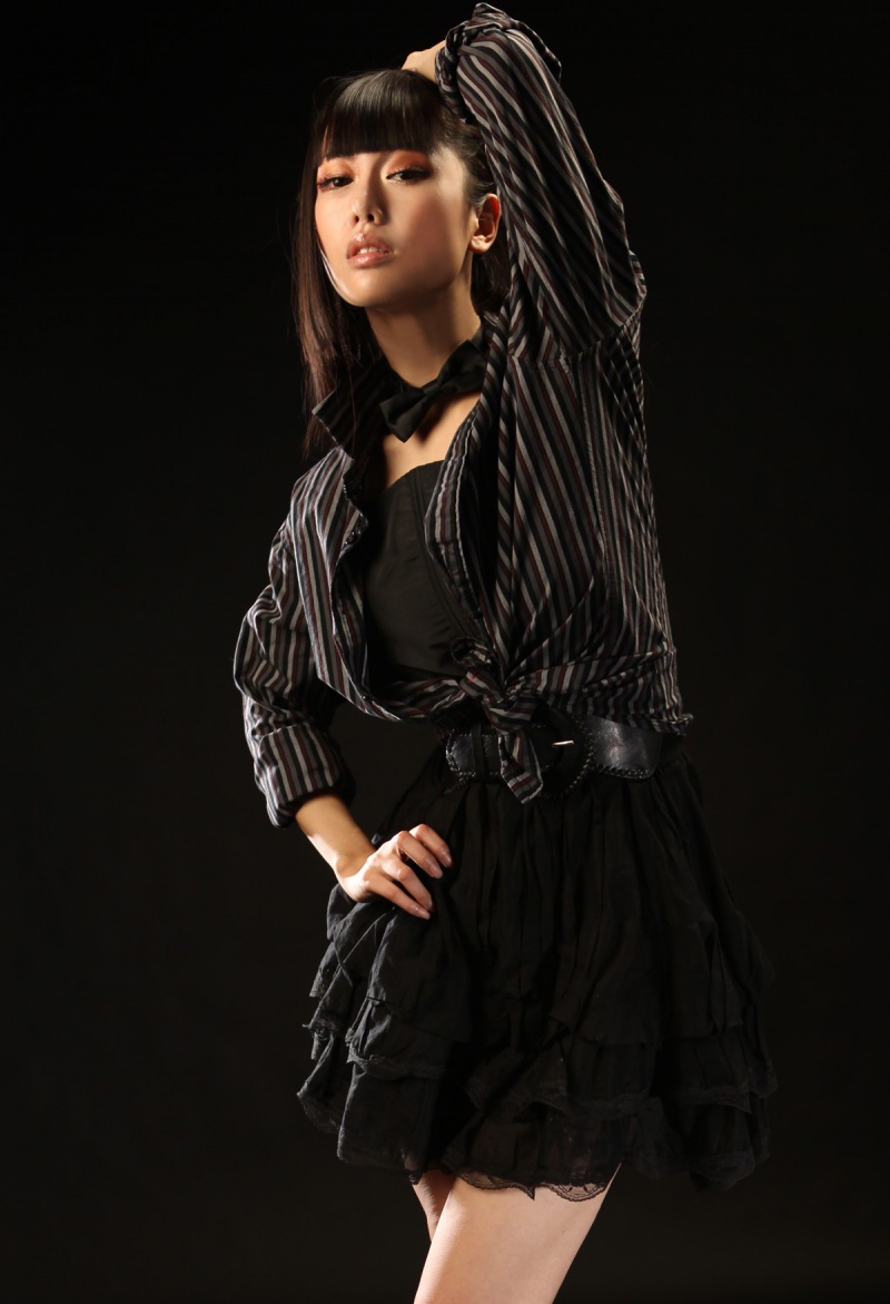 Female model photo shoot of Crystal Yan