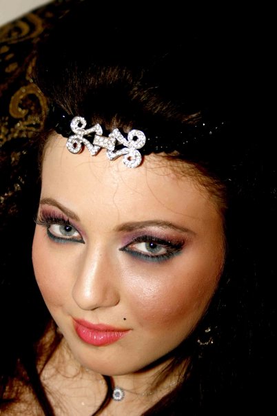 Female model photo shoot of Zahra Make Up