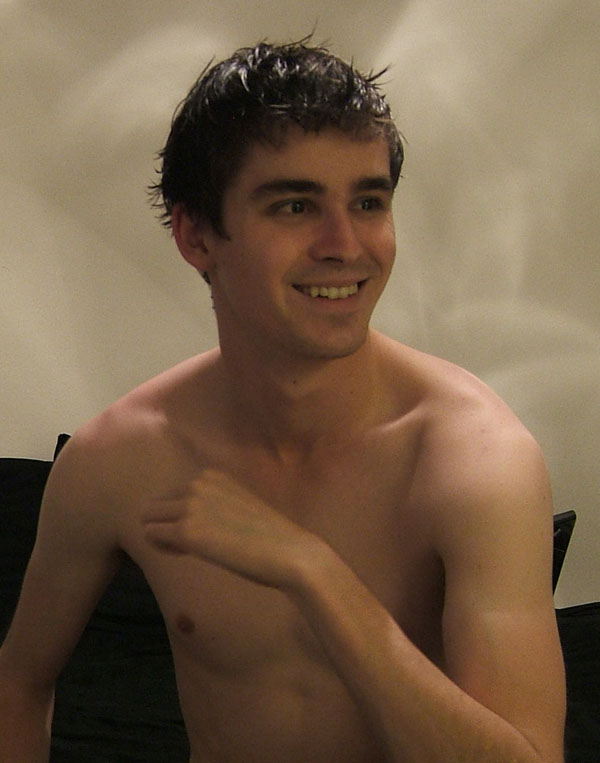 Male model photo shoot of Matt Moran