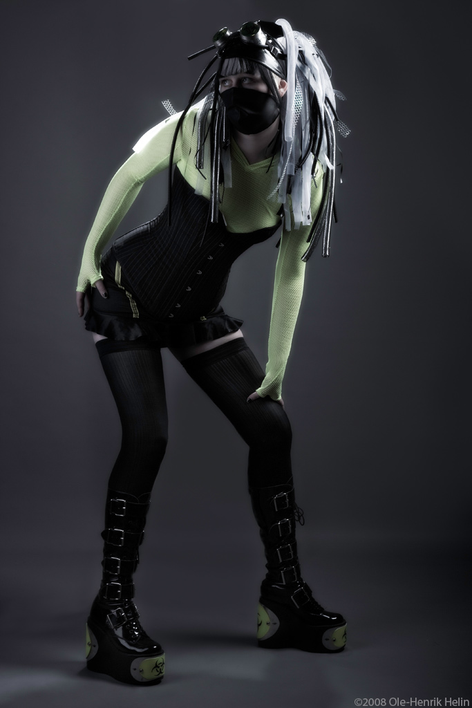 Female model photo shoot of Desdemona VanTent by Helinophoto