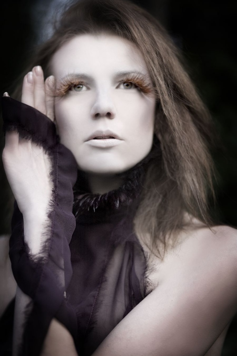 Female model photo shoot of Jenny Juhlin