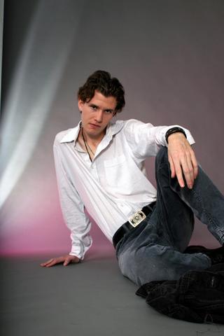 Male model photo shoot of Jonathan Roberts