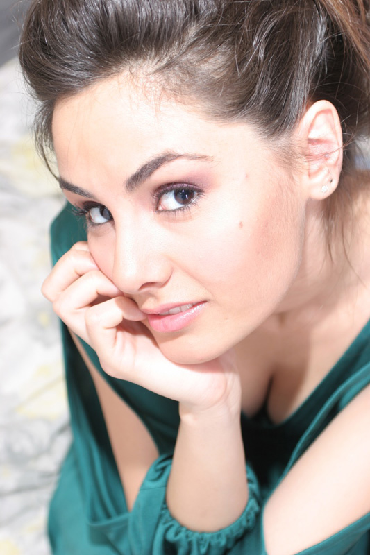 Female model photo shoot of turkish boricua delight