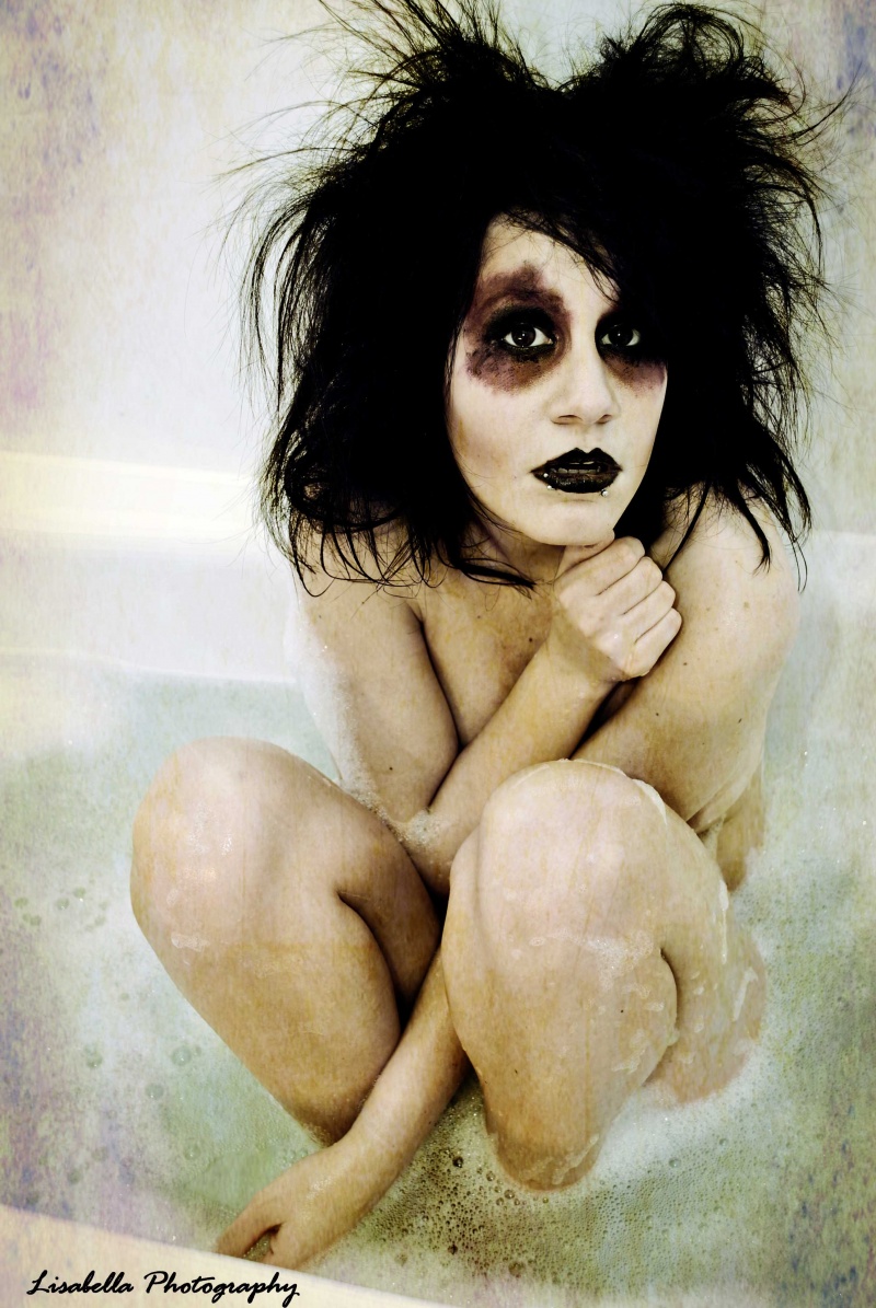 Female model photo shoot of Lisabella Photography and Cyllan in MY BATHTUB!, makeup by Kelsey Johnson