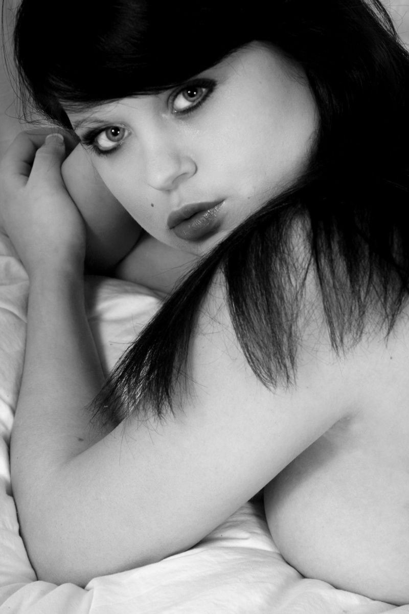 Female model photo shoot of Constance Ruiz