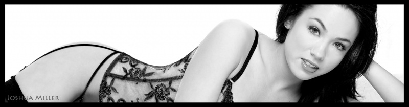 Female model photo shoot of Jenna Tataren-Peak